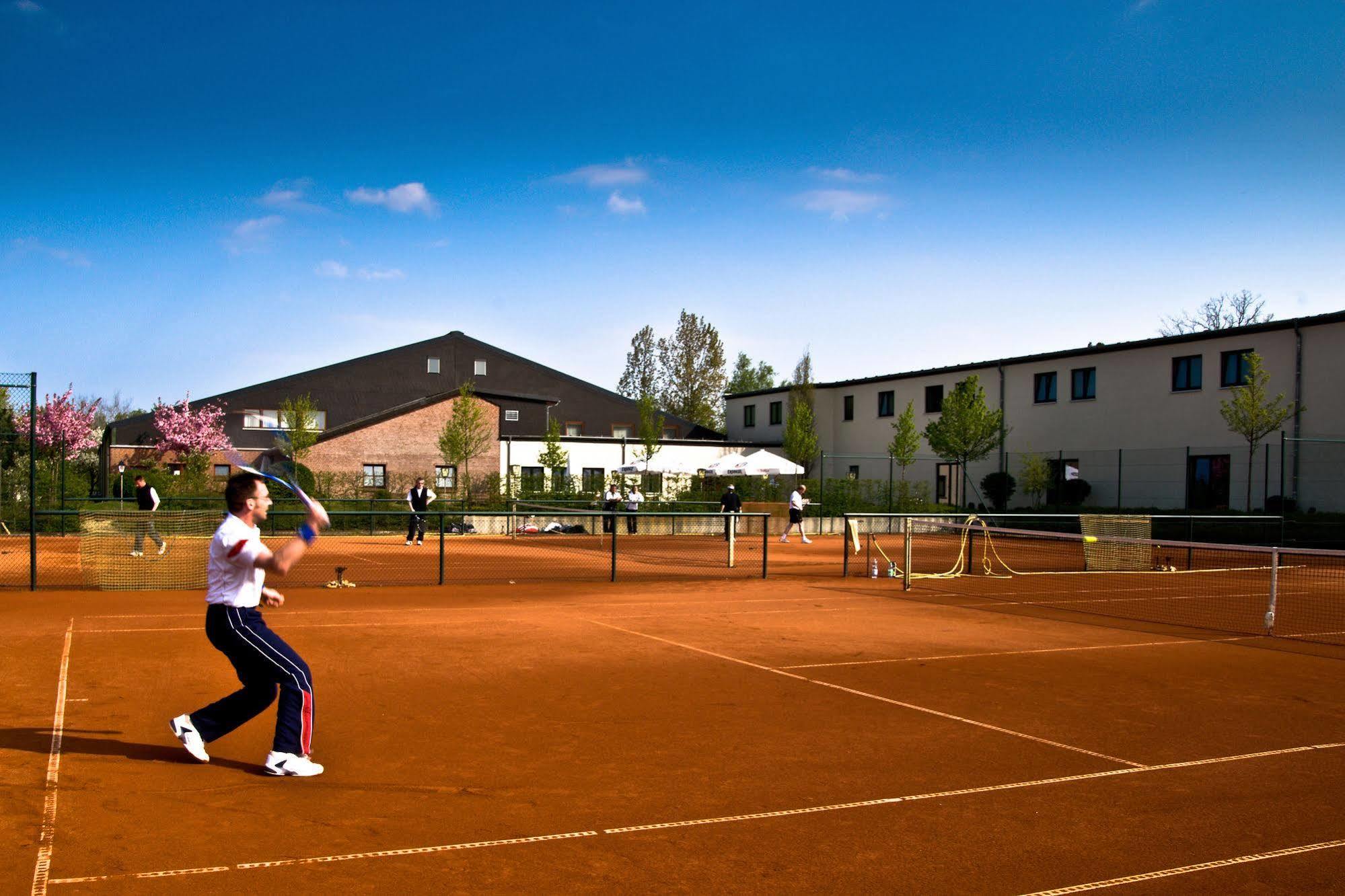 Lavital Sport- & Wellness Hotel Wesendorf Dış mekan fotoğraf